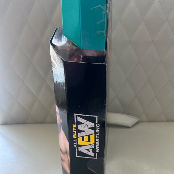 AEW Bryan Danielson unmatched collection #01 - Picture 6 of 9